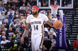 表现尤其突 表现尤其突