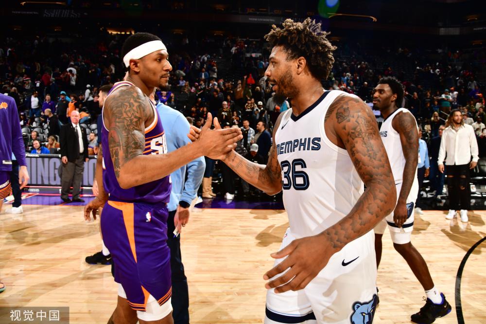 显得顺理成 显得顺理成