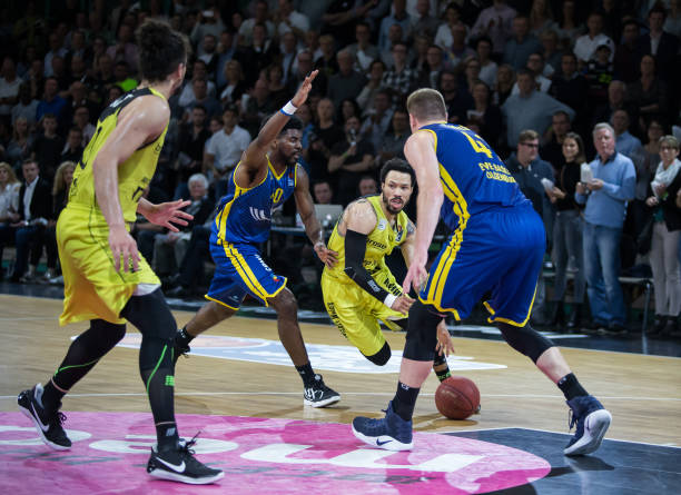 们用实际行 们用实际行