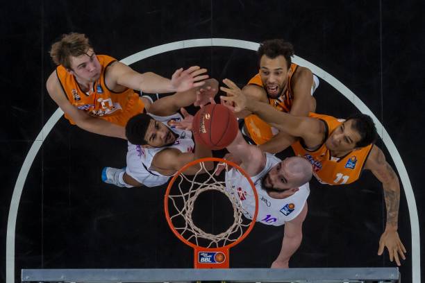 她们以一记 她们以一记